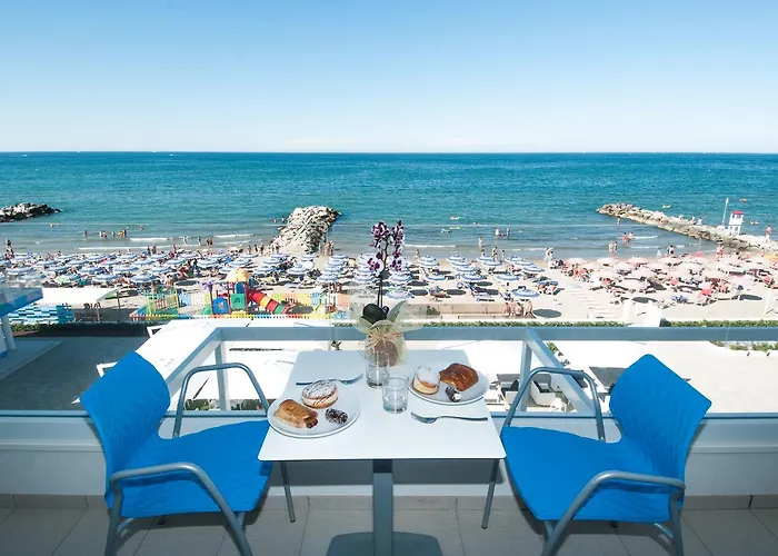 아파트호텔 Lungomare Relax 4*